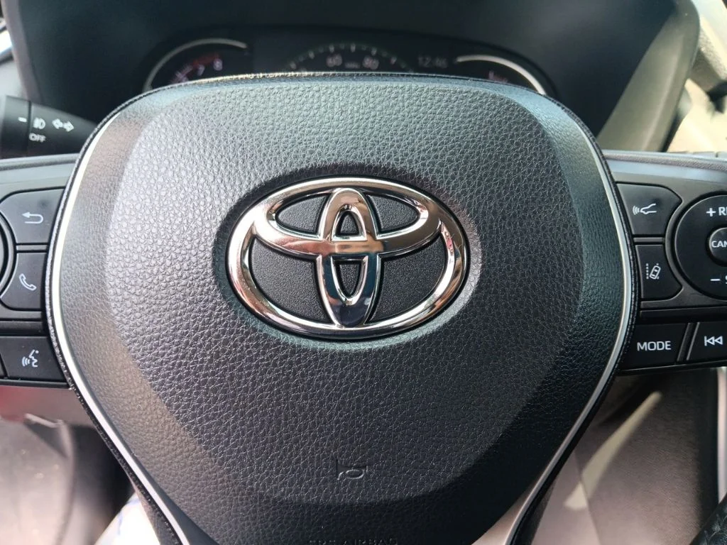 Used 2019 Red Metallic Toyota Limited image 20