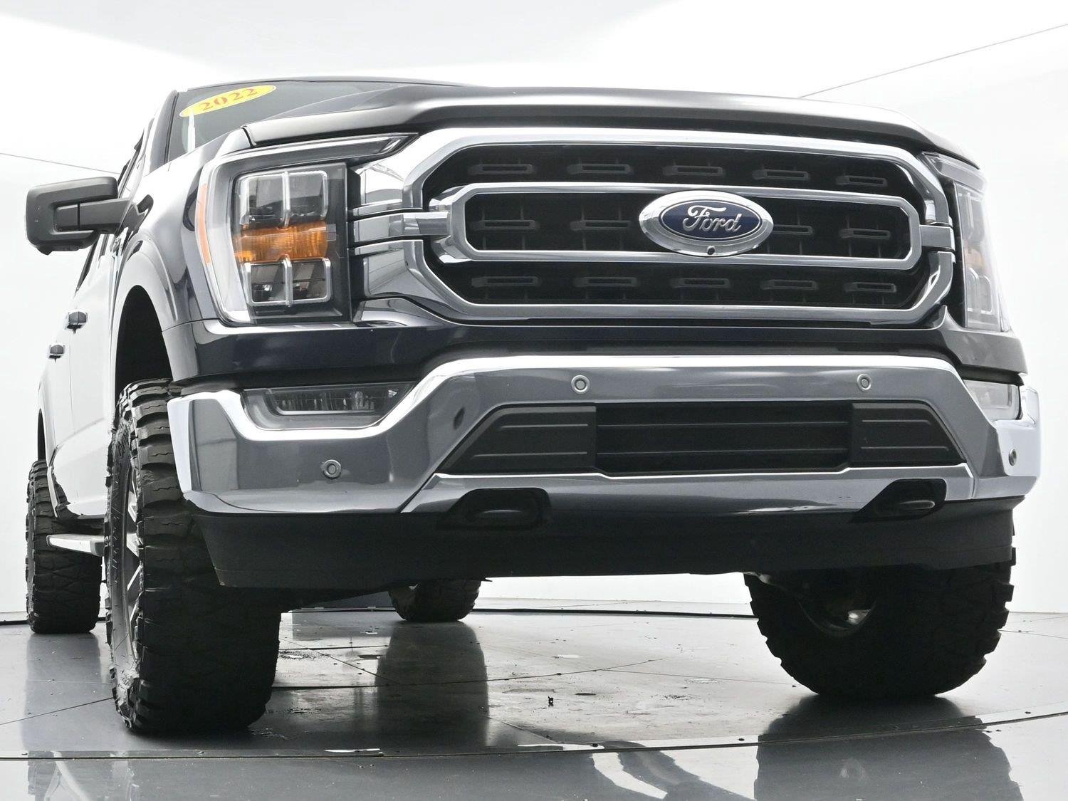 Used 2022 Antimatter Blue Ford XLT image 43