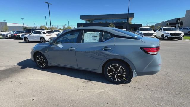 Used 2025 Gray Nissan SV image 6