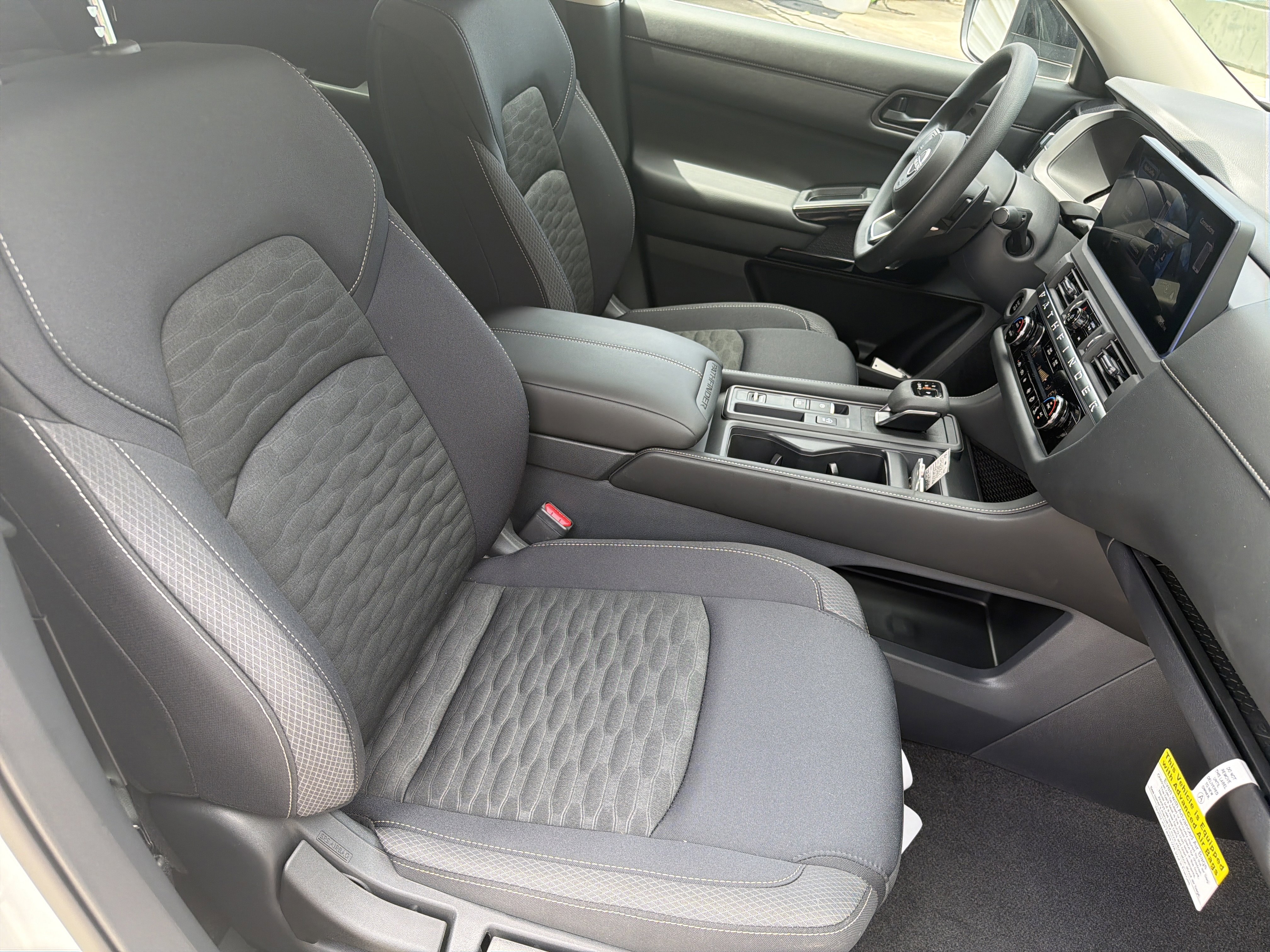 2026 Nissan Pathfinder S - Photo 14