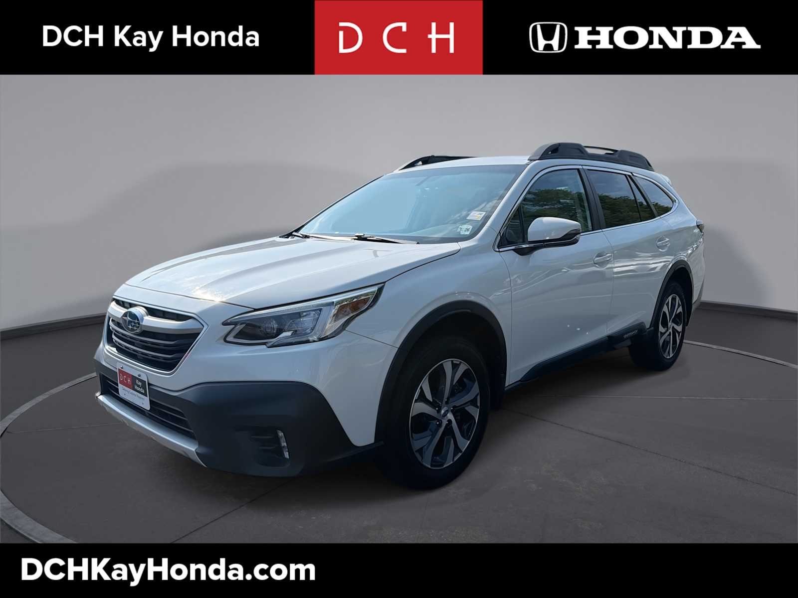 Used 2021 Crystal White Pearl Subaru Limited image 1
