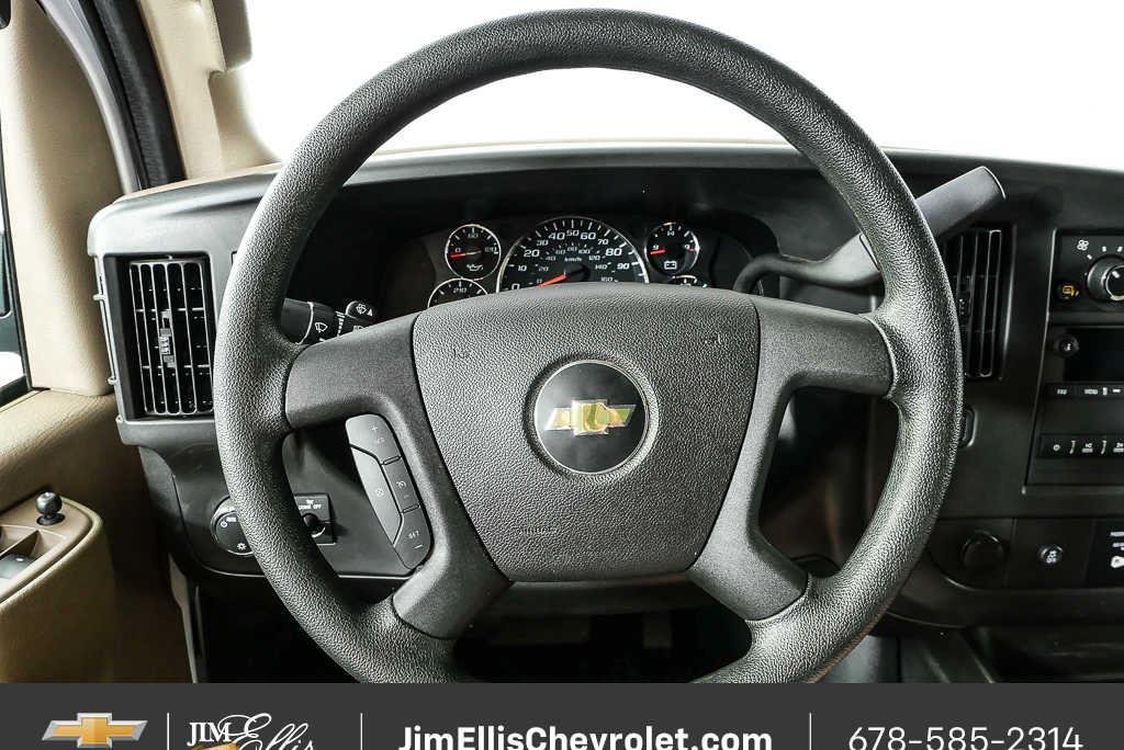 2025 Chevrolet Express Cargo Work Van - Photo 9