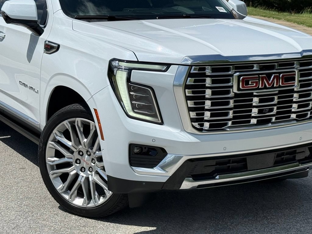 2026 GMC Yukon Denali - Photo 6
