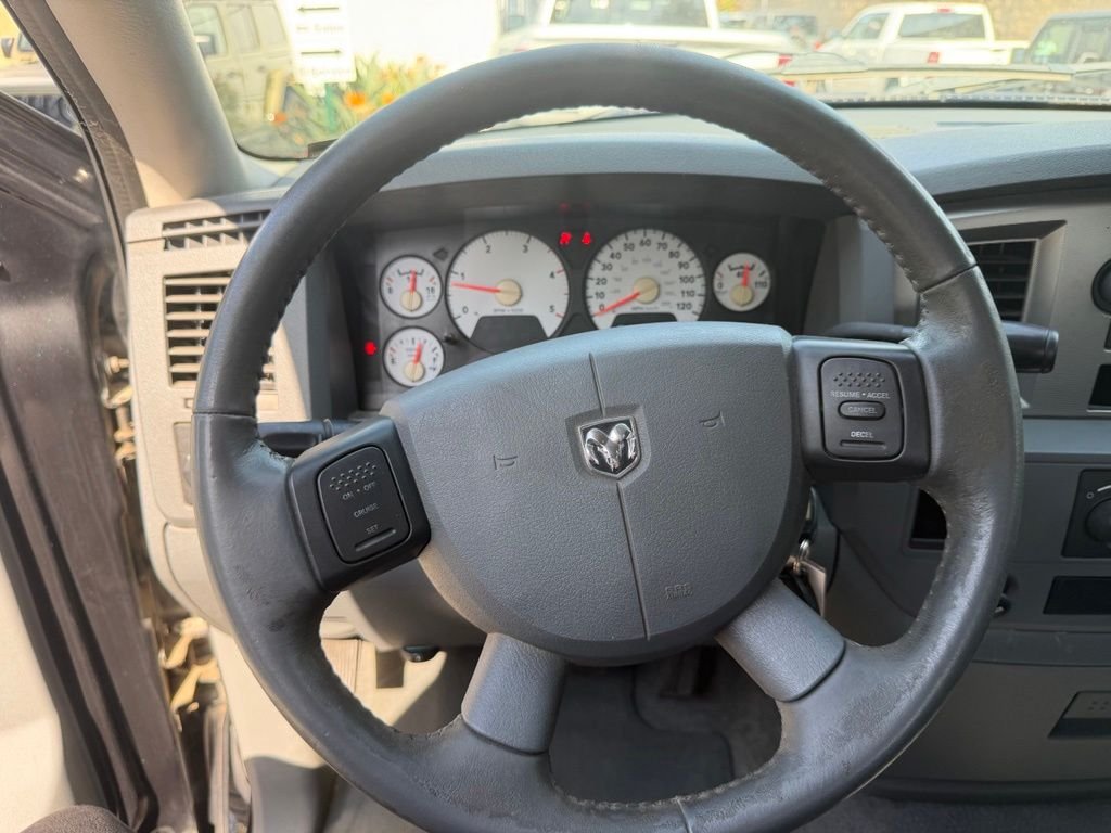 Used 2006 Black Dodge SLT image 20