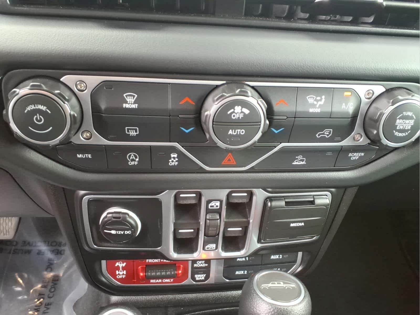 Used 2026 Black Clearcoat Jeep Rubicon image 22