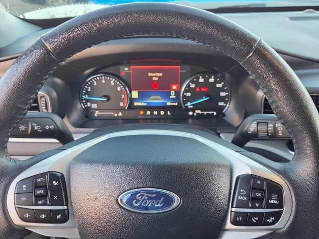 Used 2023 Black Ford XLT image 23