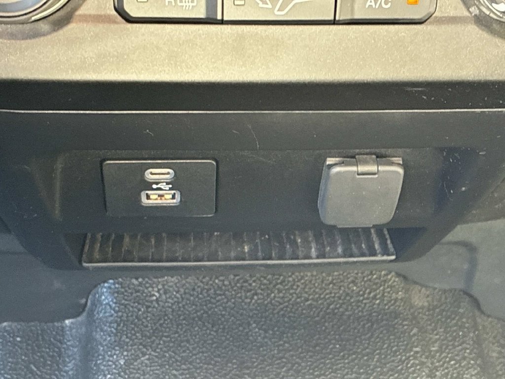 Used 2022 White Ford XL image 31
