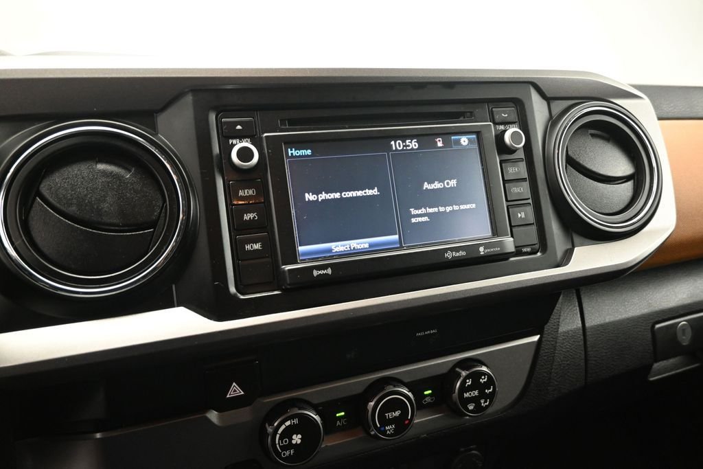 Used 2019 Gray Toyota SR5 image 12