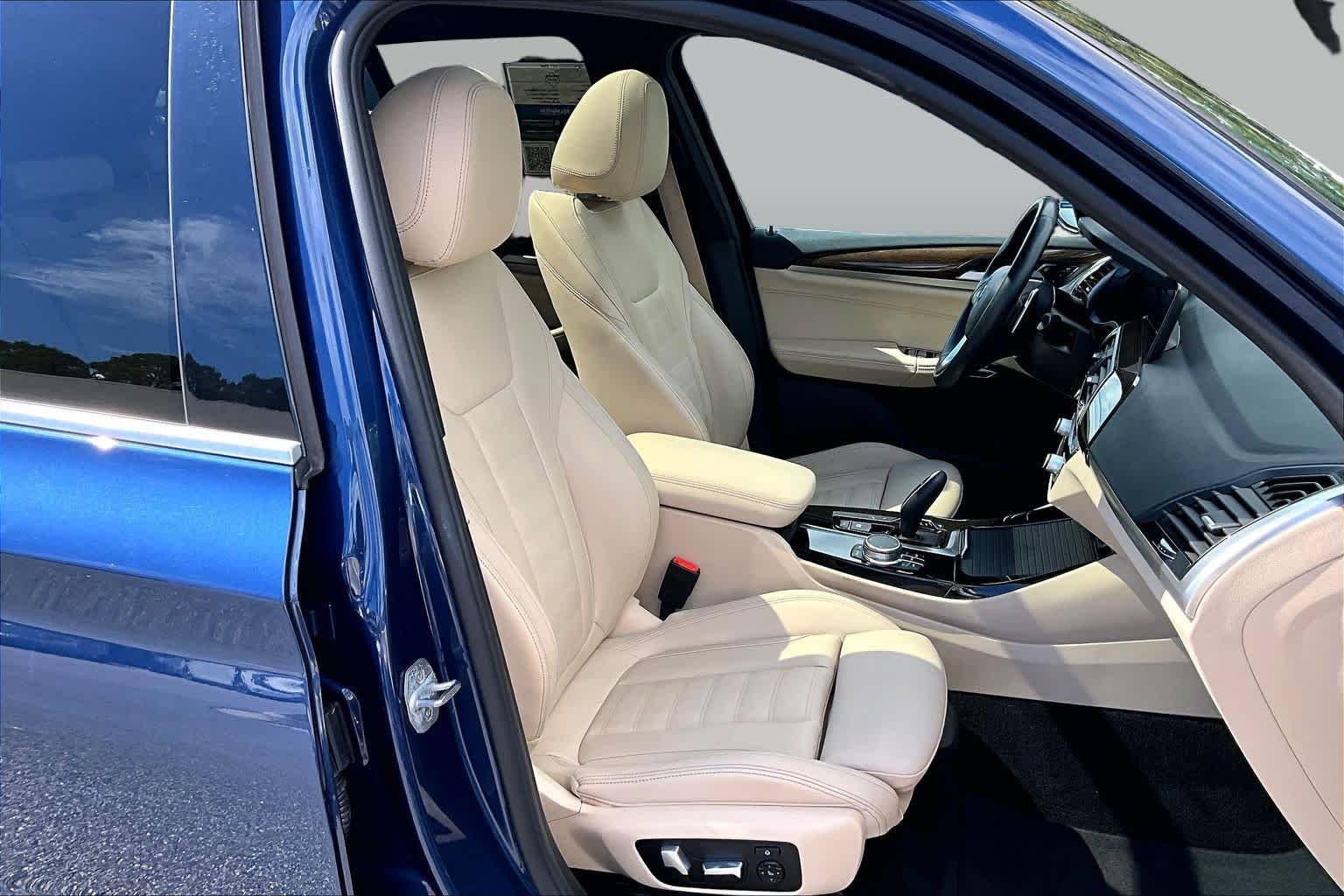 Used 2021 Phytonic Blue Metallic BMW sDrive30i image 9