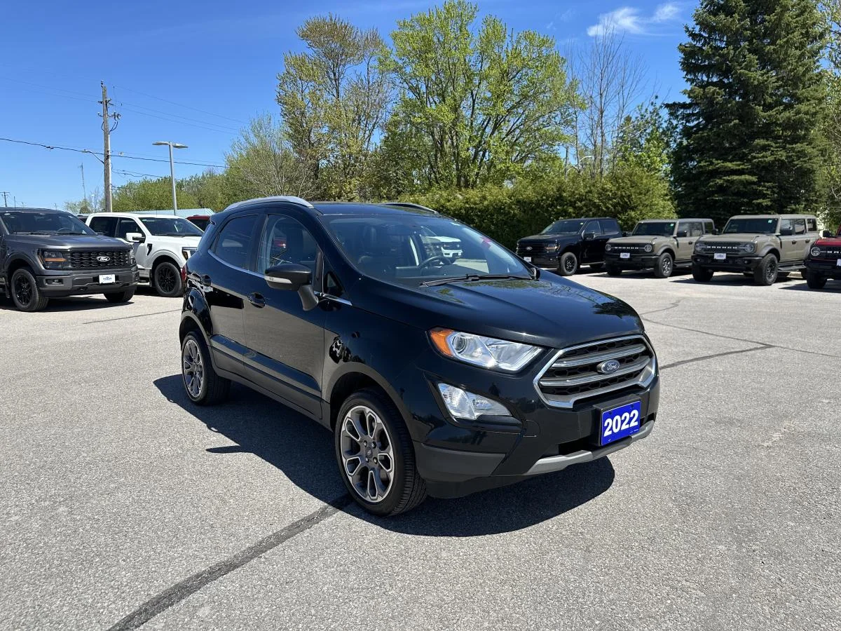 Used 2022 Black Ford Titanium 4wd image 3