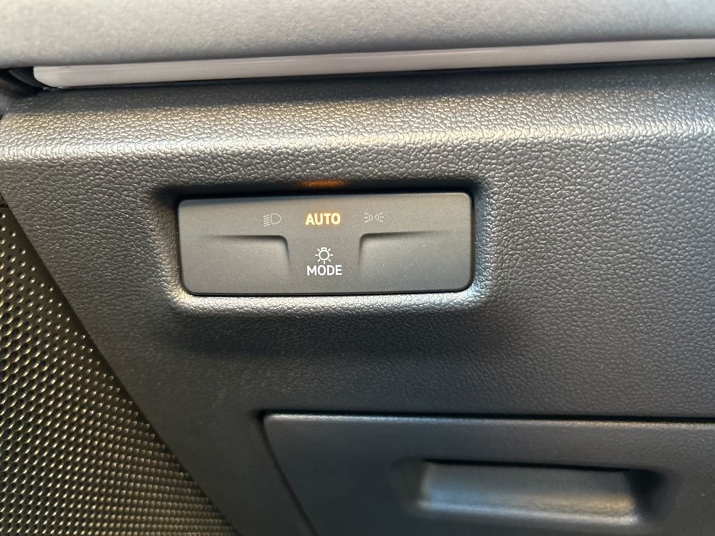 New 2026 Black Volkswagen 2.0T SE image 31