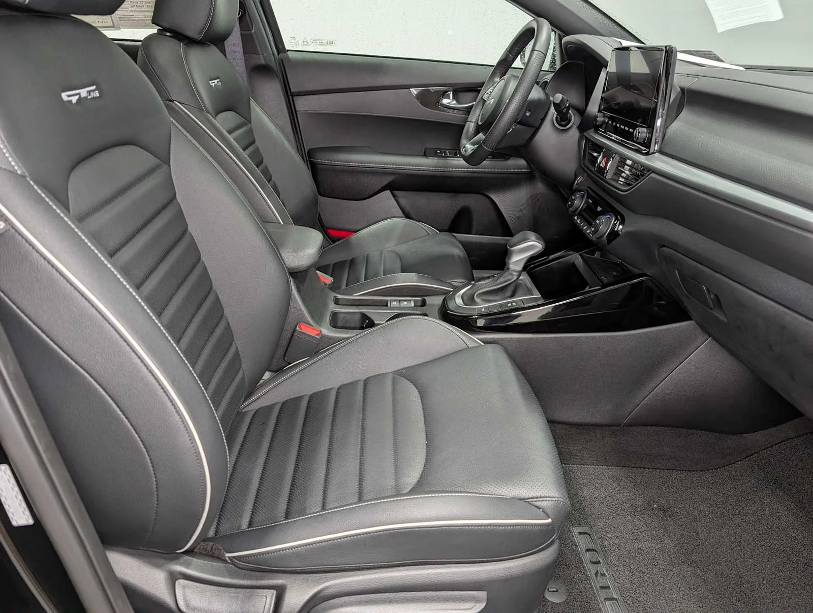 Used 2023 Aurora Black Kia GT-Line image 44