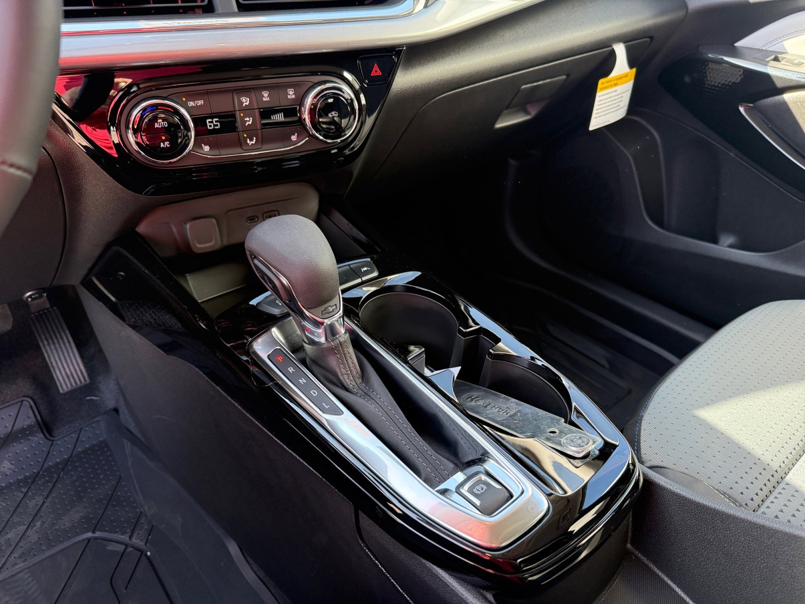 2026 Chevrolet Trax LT - Photo 13