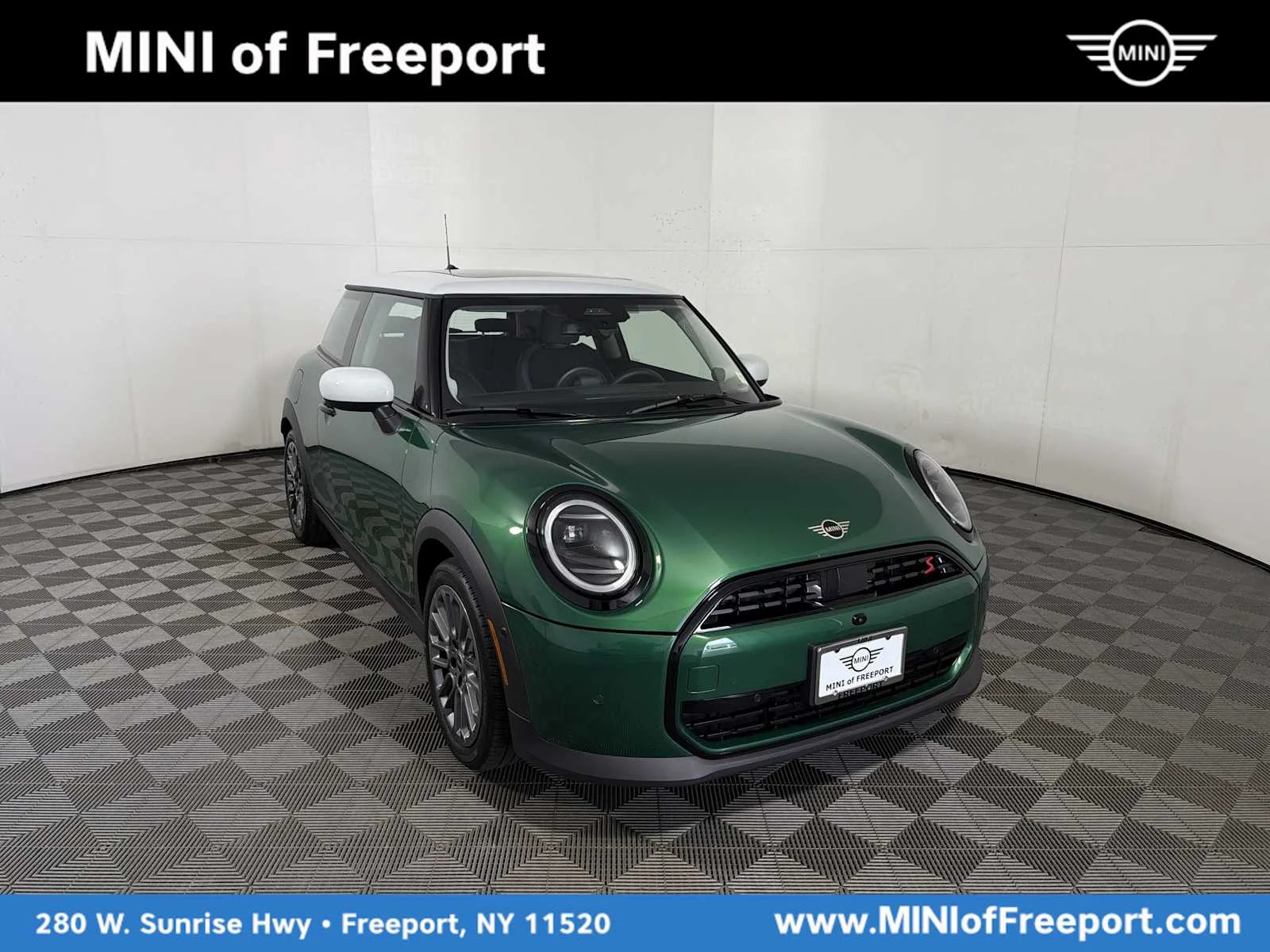 2025 MINI Hardtop Cooper S's photo