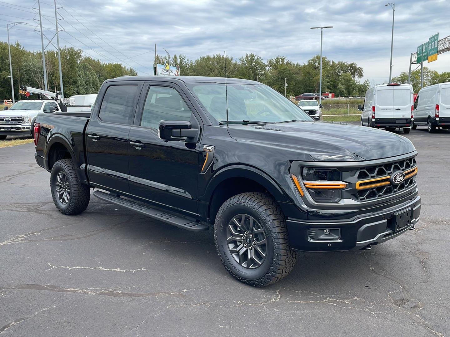 New 2026 Agate Black Metallic Ford Tremor® image 7