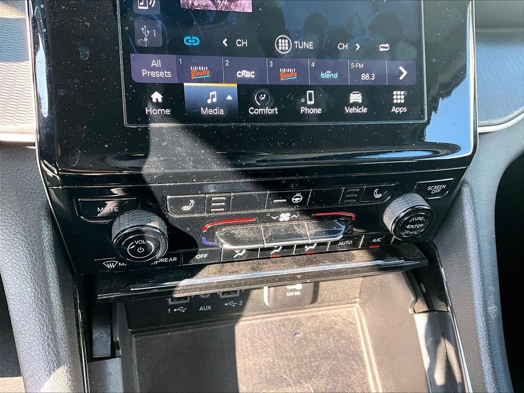 Used 2023 Silver Metallic Ford XLT image 26