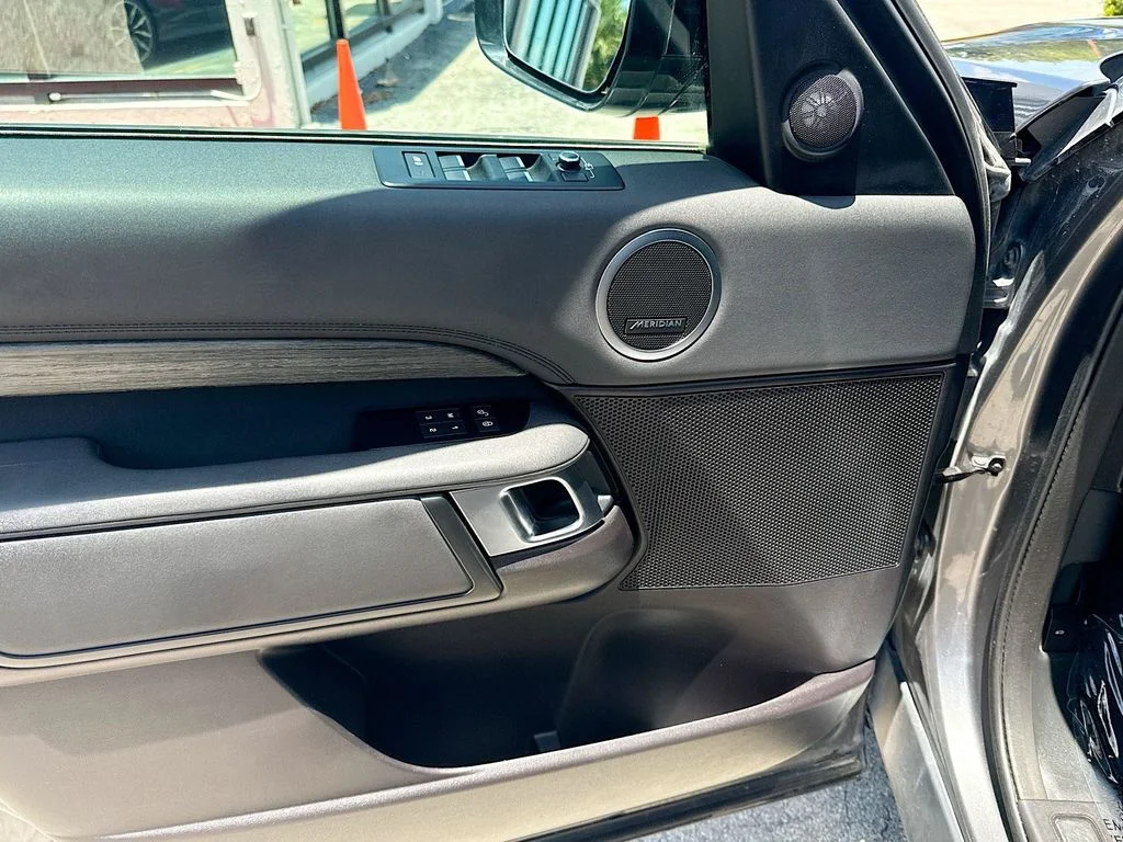 Used 2019 Gray Land Rover HSE image 19