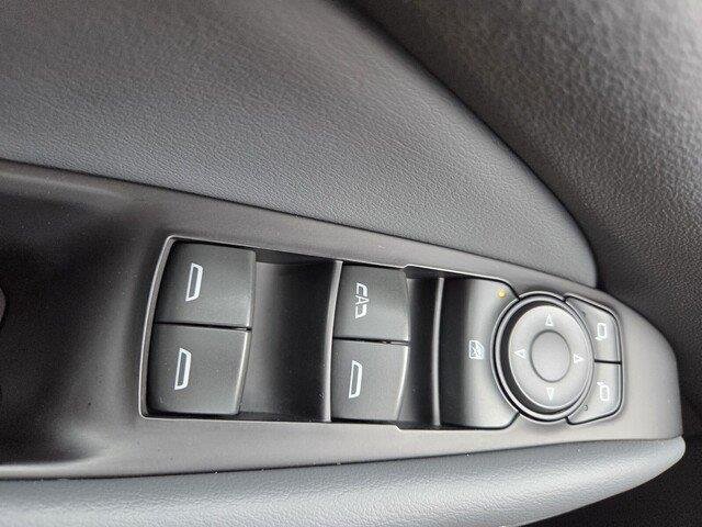 Used 2020 Summit White Buick Essence image 20
