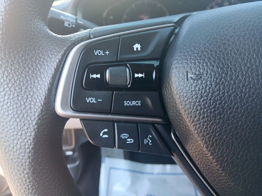 Used 2019 Modern Steel Metallic Honda LX image 17