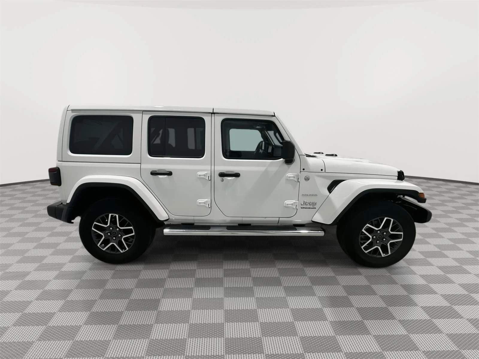 Used 2024 Bright White Jeep Sahara image 6