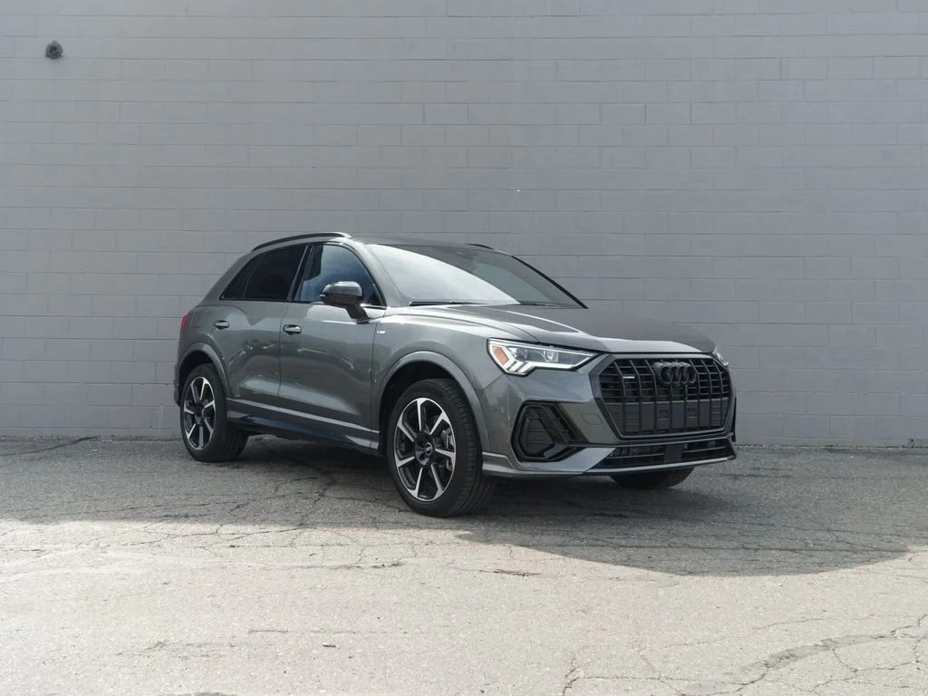 Used 2025 Gray Audi Premium Plus image 9