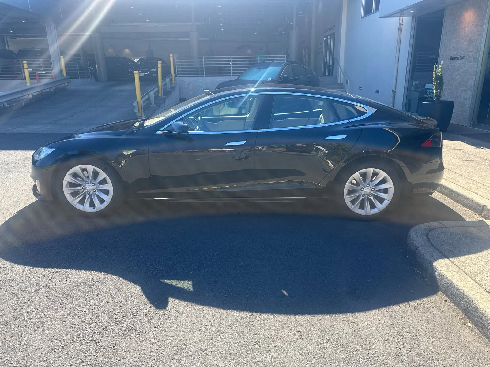 Used 2016 Obsidian Black Metallic Tesla  image 2