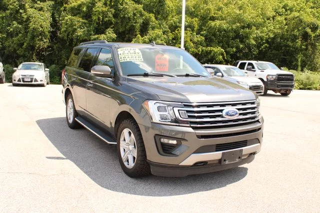 Used 2018 Gray Ford XLT image 2
