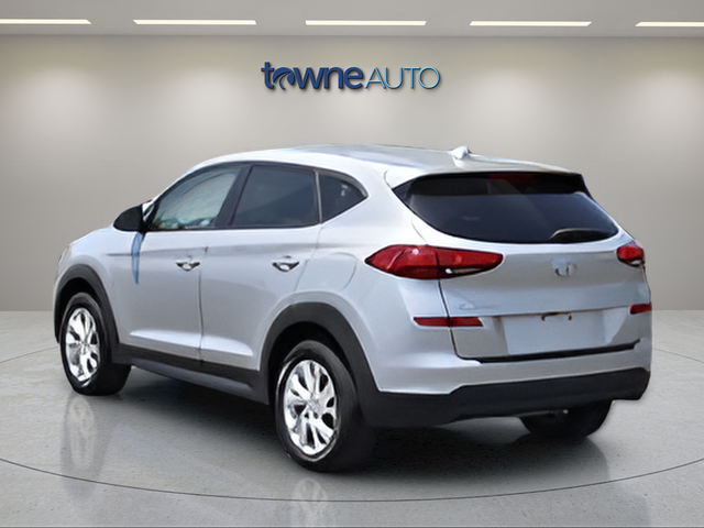 Used 2020 Silver Hyundai SE image 5