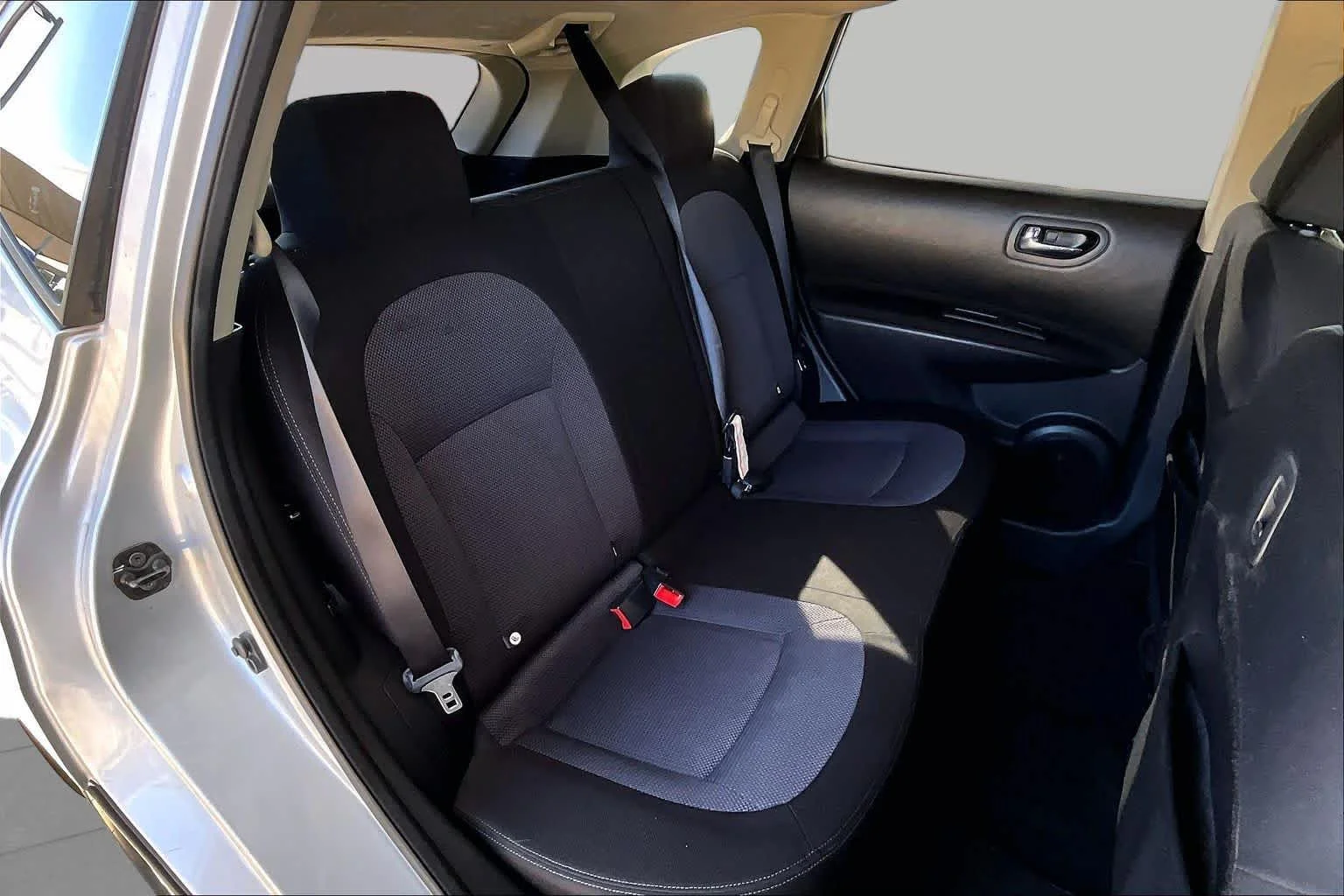 Used 2013 Brilliant Silver Nissan SV image 20
