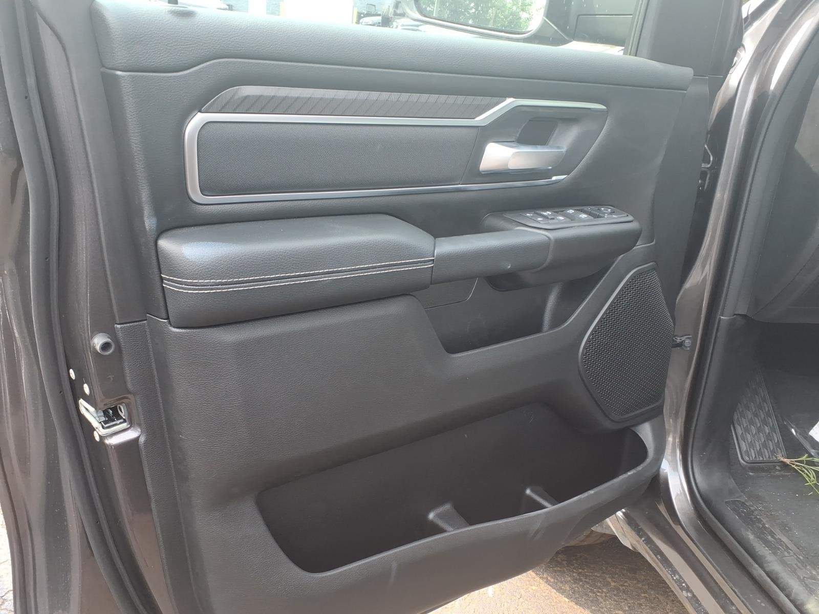 New 2026 Granite Crystal Metallic Clear-Coat Exterior Paint RAM Big Horn/Lone Star image 14
