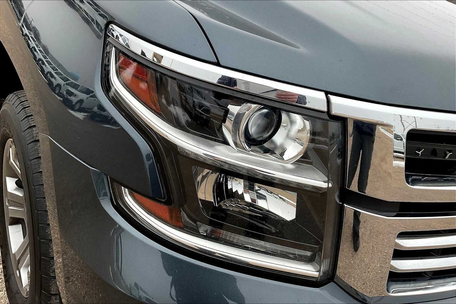 Used 2019 Shadow Gray Metallic Chevrolet LT image 28