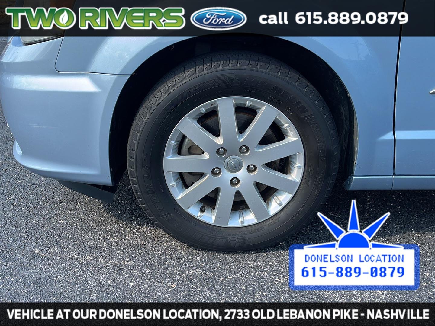 Used 2013 Crystal Blue Pearlcoat Chrysler Touring image 13