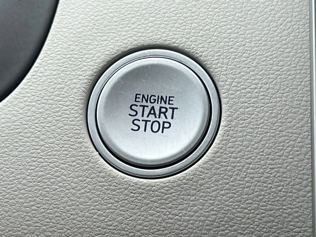 Used 2025 Gray Nissan SV image 28