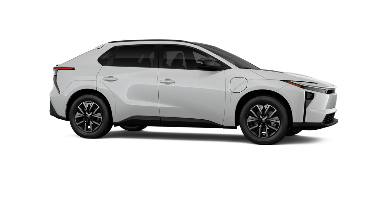 New 2026 Wind Chill Pearl Toyota XLE image 13