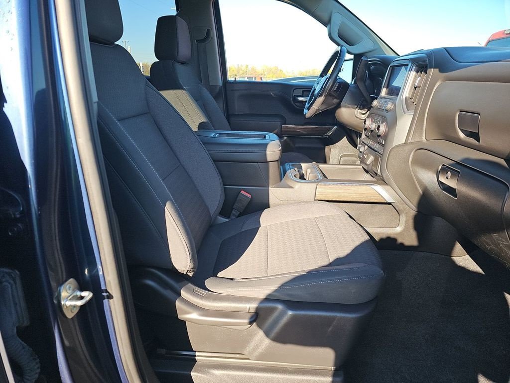 2021 Chevrolet Silverado 1500 RST photo 3