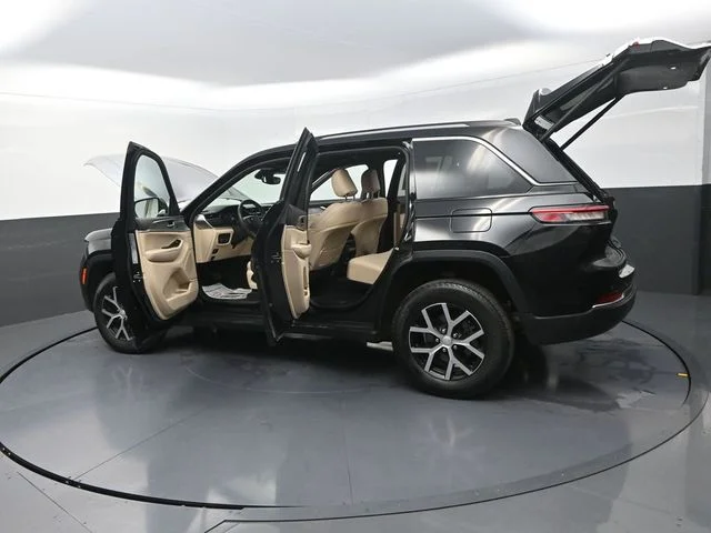 Used 2023 Black Jeep Limited image 33