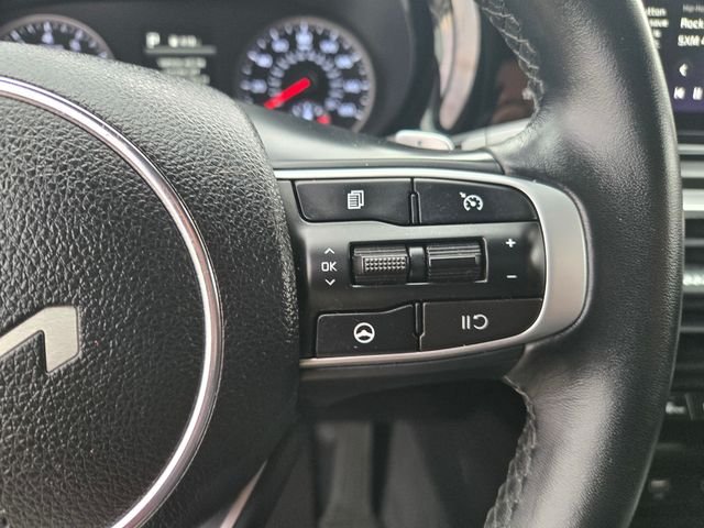 Used 2024 White Kia GT image 18