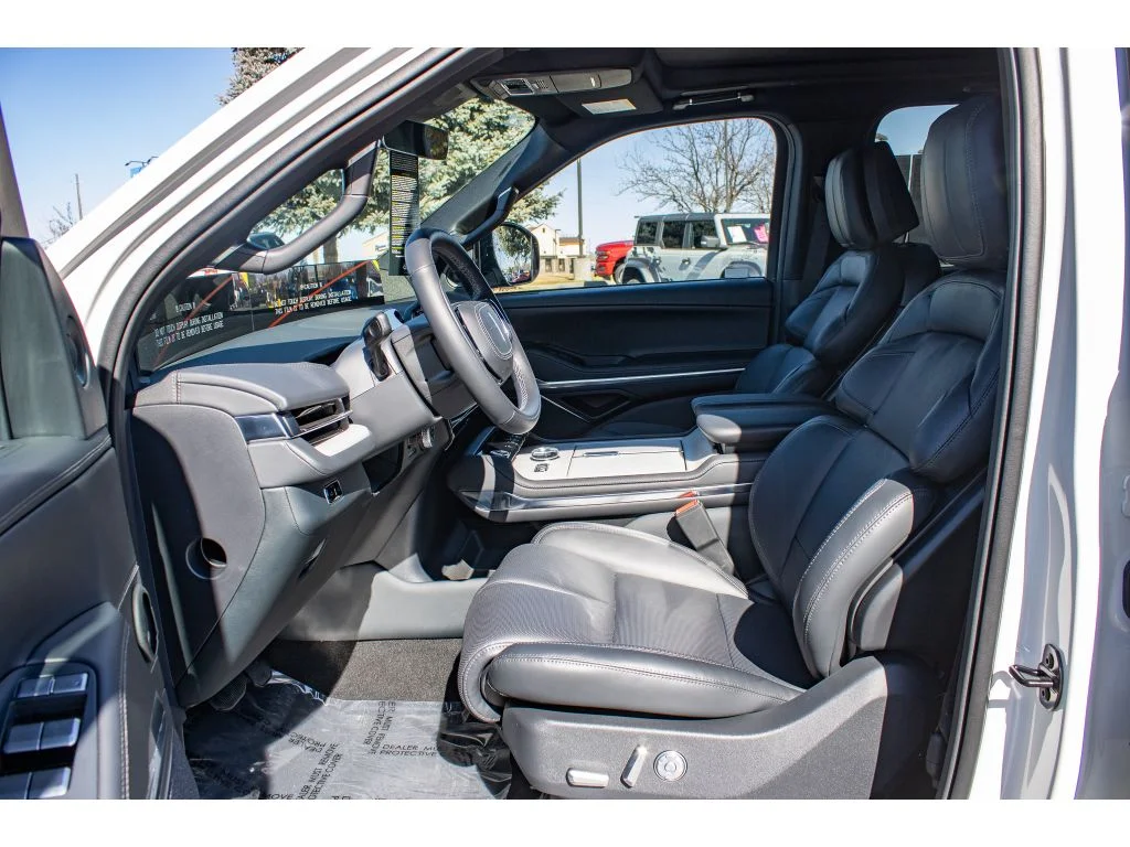 New 2026 PRISTINE WHITE METALLIC Lincoln Reserve image 15