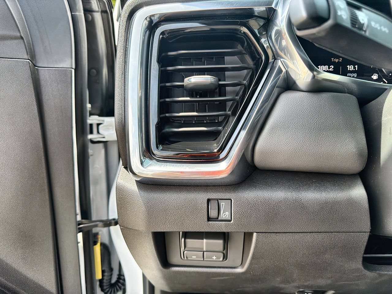 New 2026 Summit White GMC Elevation image 15