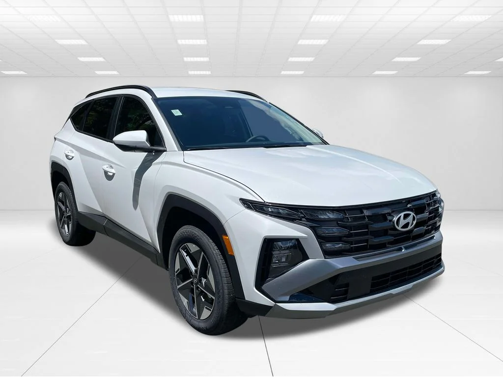 New 2025 White Hyundai SEL image 1