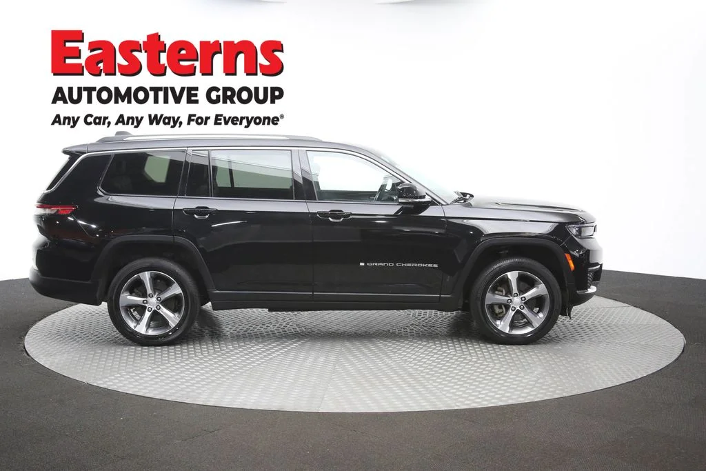 Used 2023 Black Jeep Limited image 49