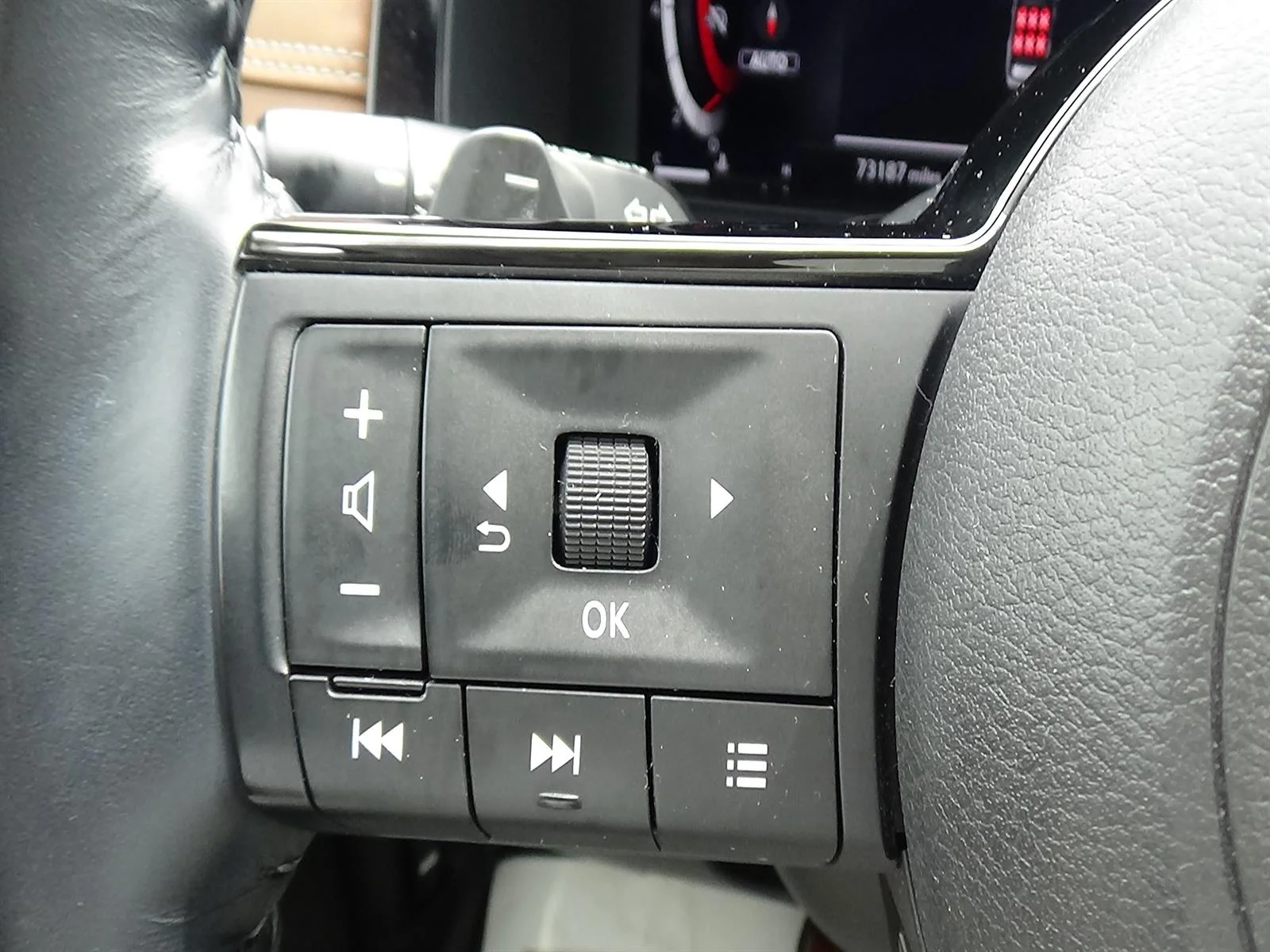 Certified Used 2023 Boulder Gray Pearl (kby) Nissan Platinum image 23