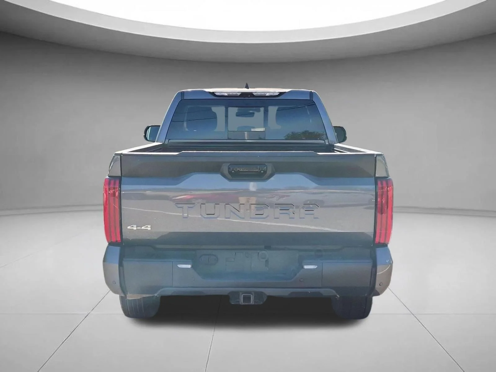 Used 2022  Toyota SR5 image 4