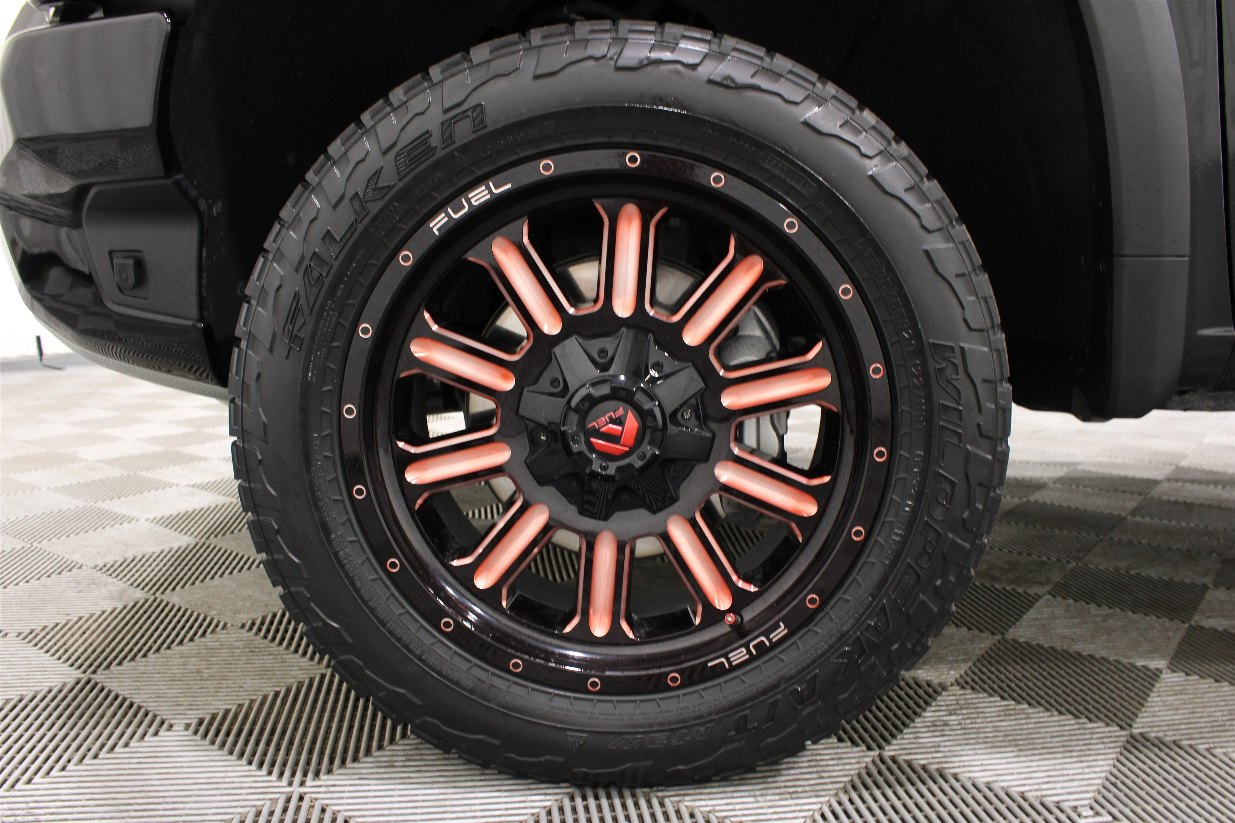 2024 Chevrolet Silverado 1500 ZR2 - Photo 34