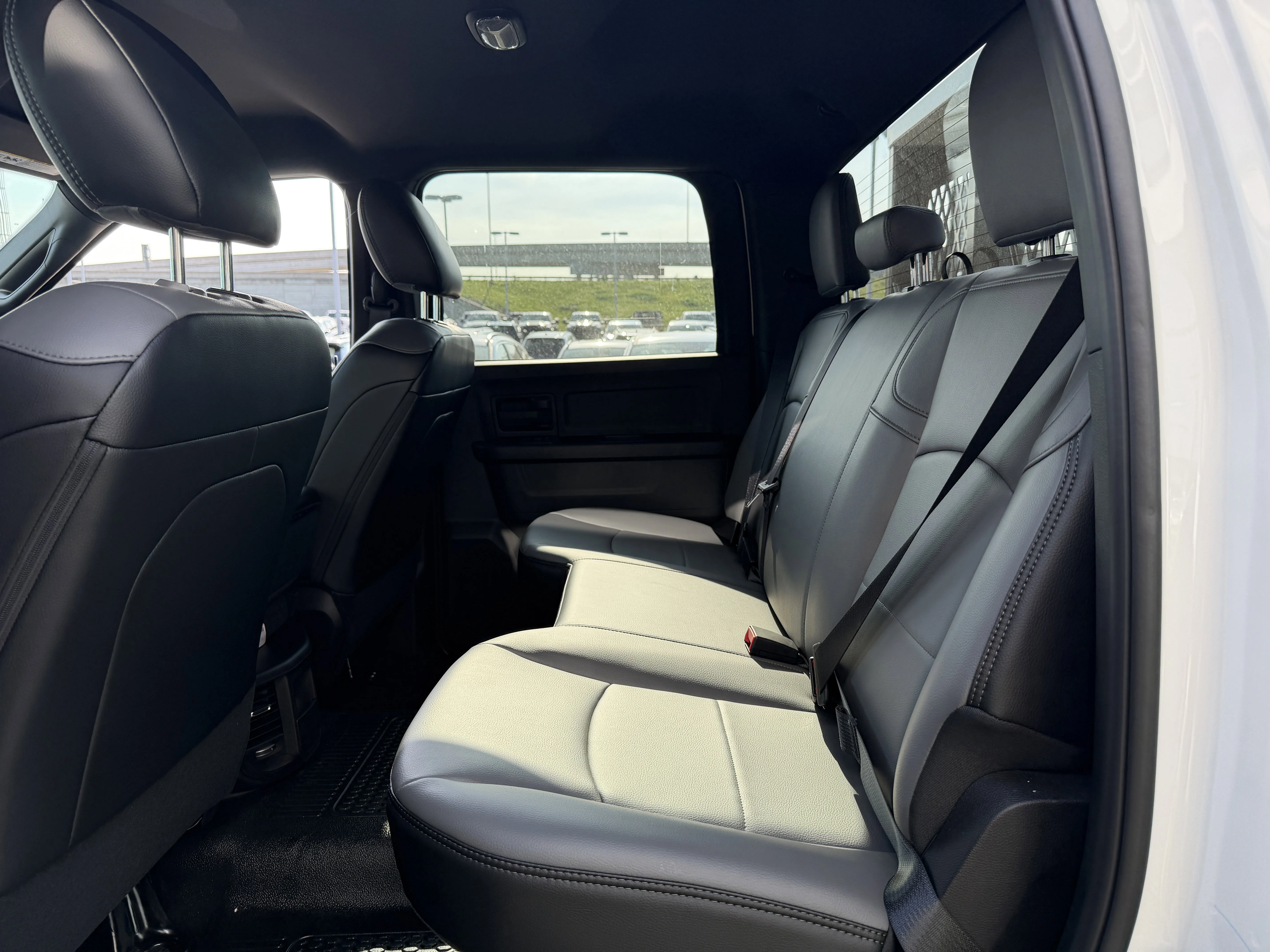 2026 RAM 3500 Chassis Tradesman - Photo 24