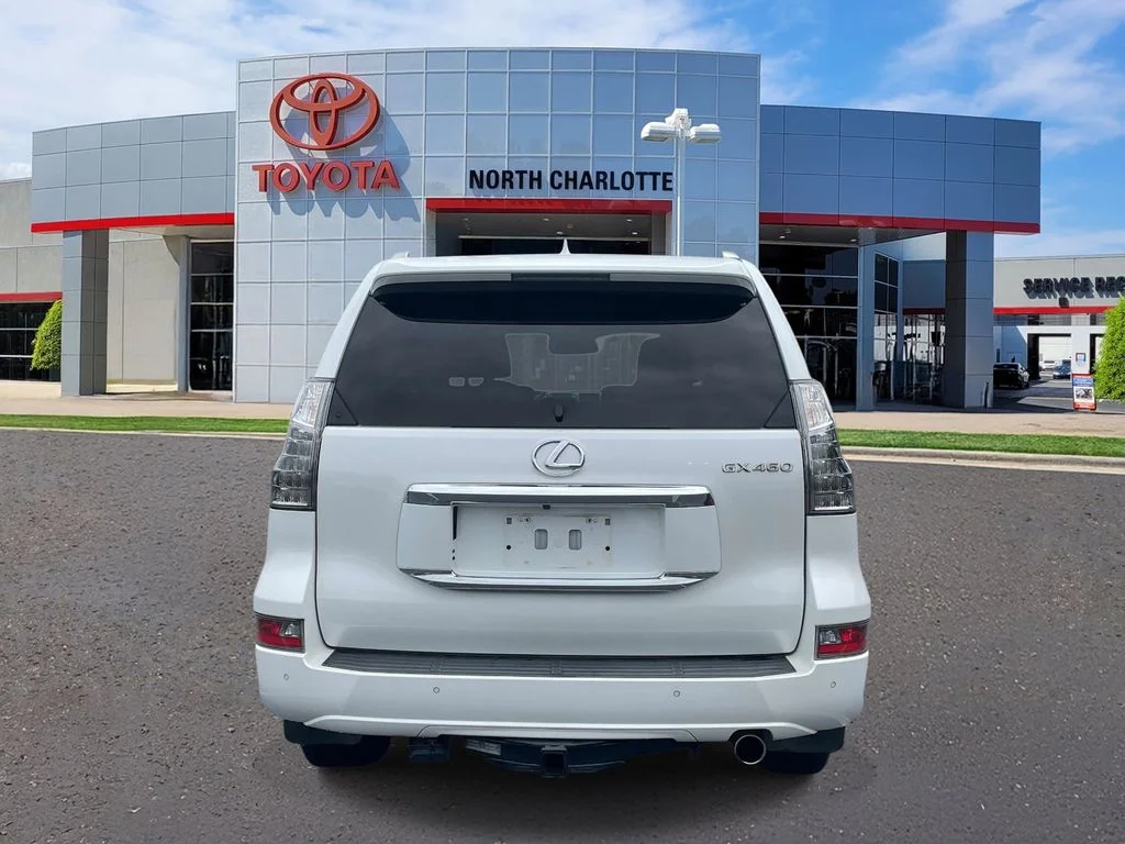 Used 2018  Lexus 460 image 6