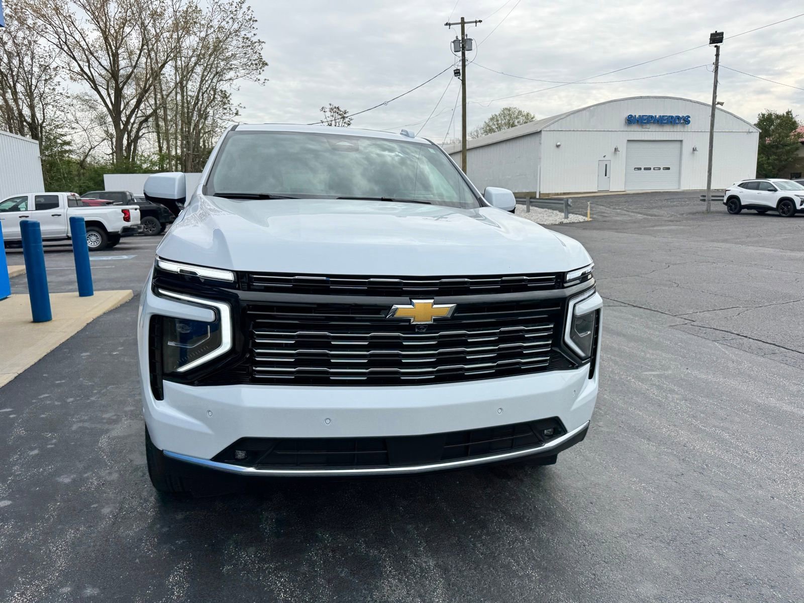 New 2026 Polar White Tricoat Chevrolet High Country image 7