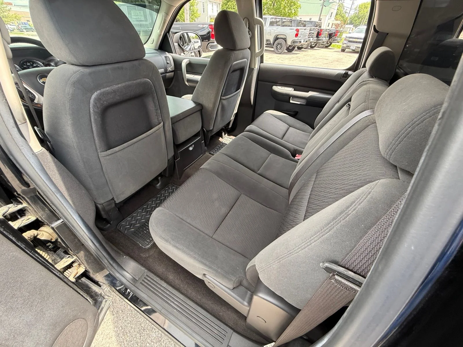 Used 2009 Black Chevrolet LT image 23
