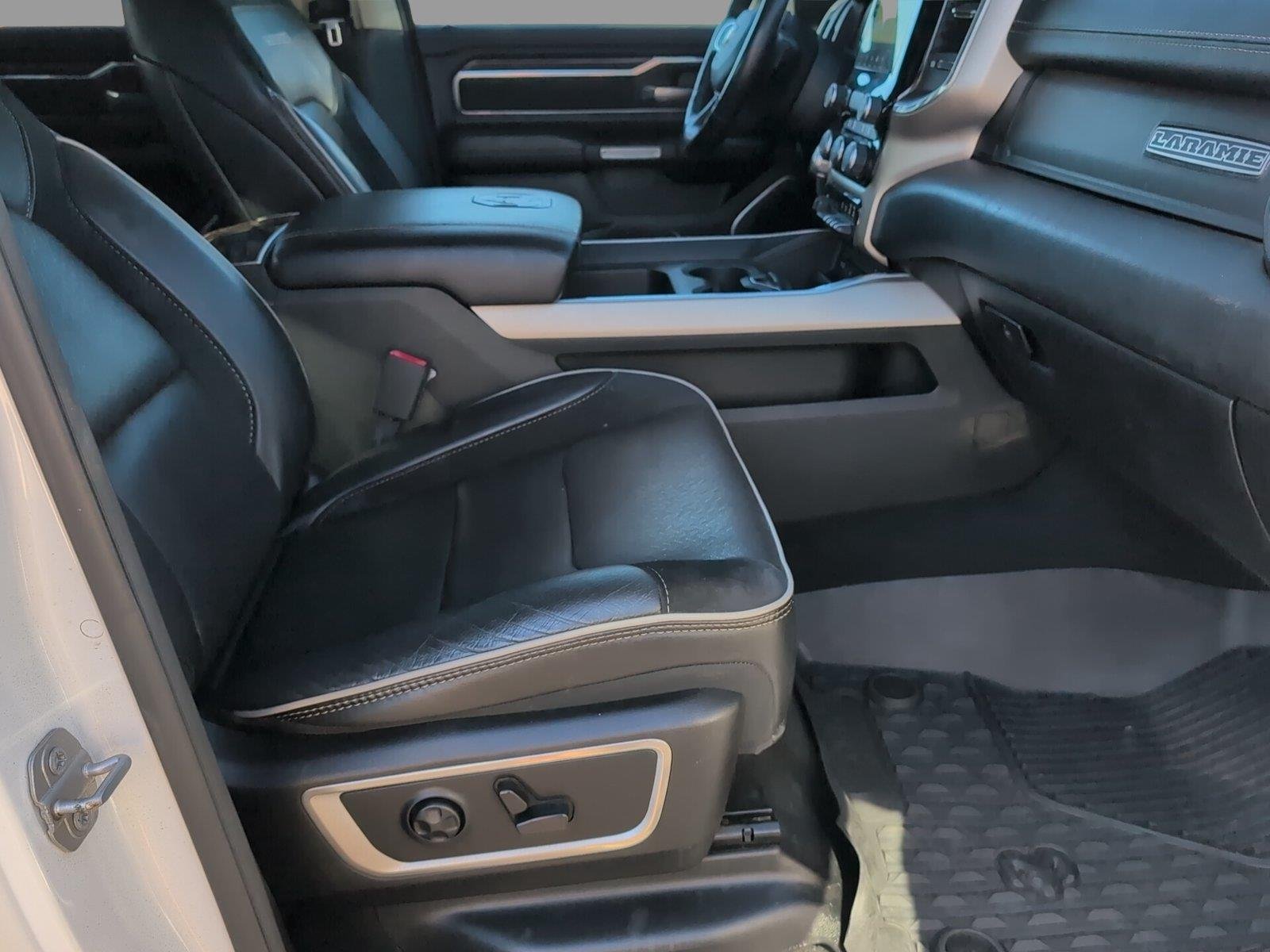 Used 2019 Ivory White Tri-Coat Pearlcoat Ram Laramie image 40