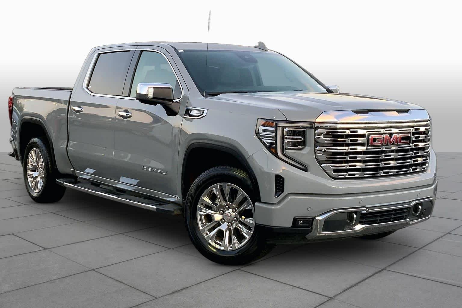 Used 2025 Thunderstorm Gray GMC Denali image 3